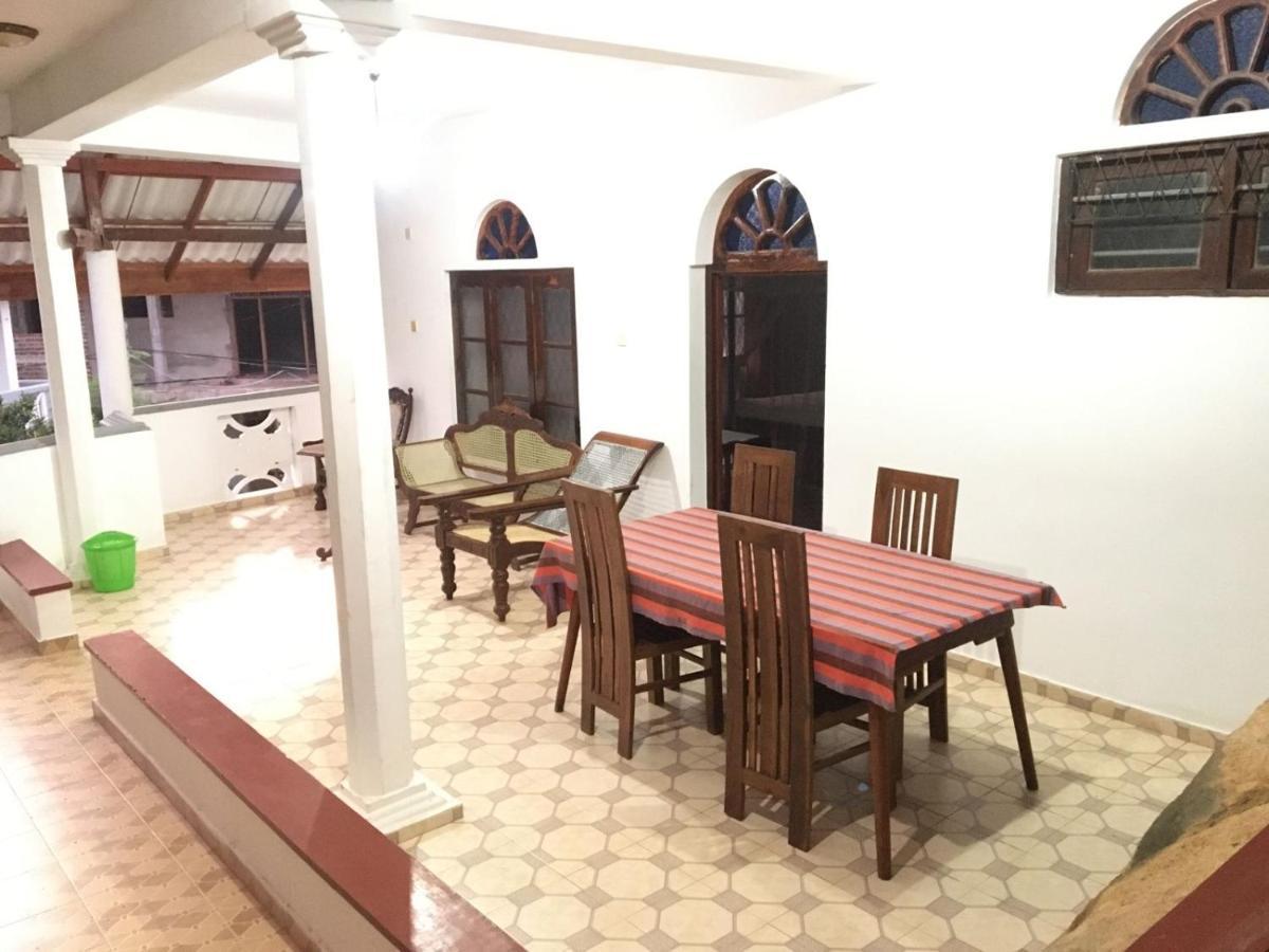 Rock House Guest house *